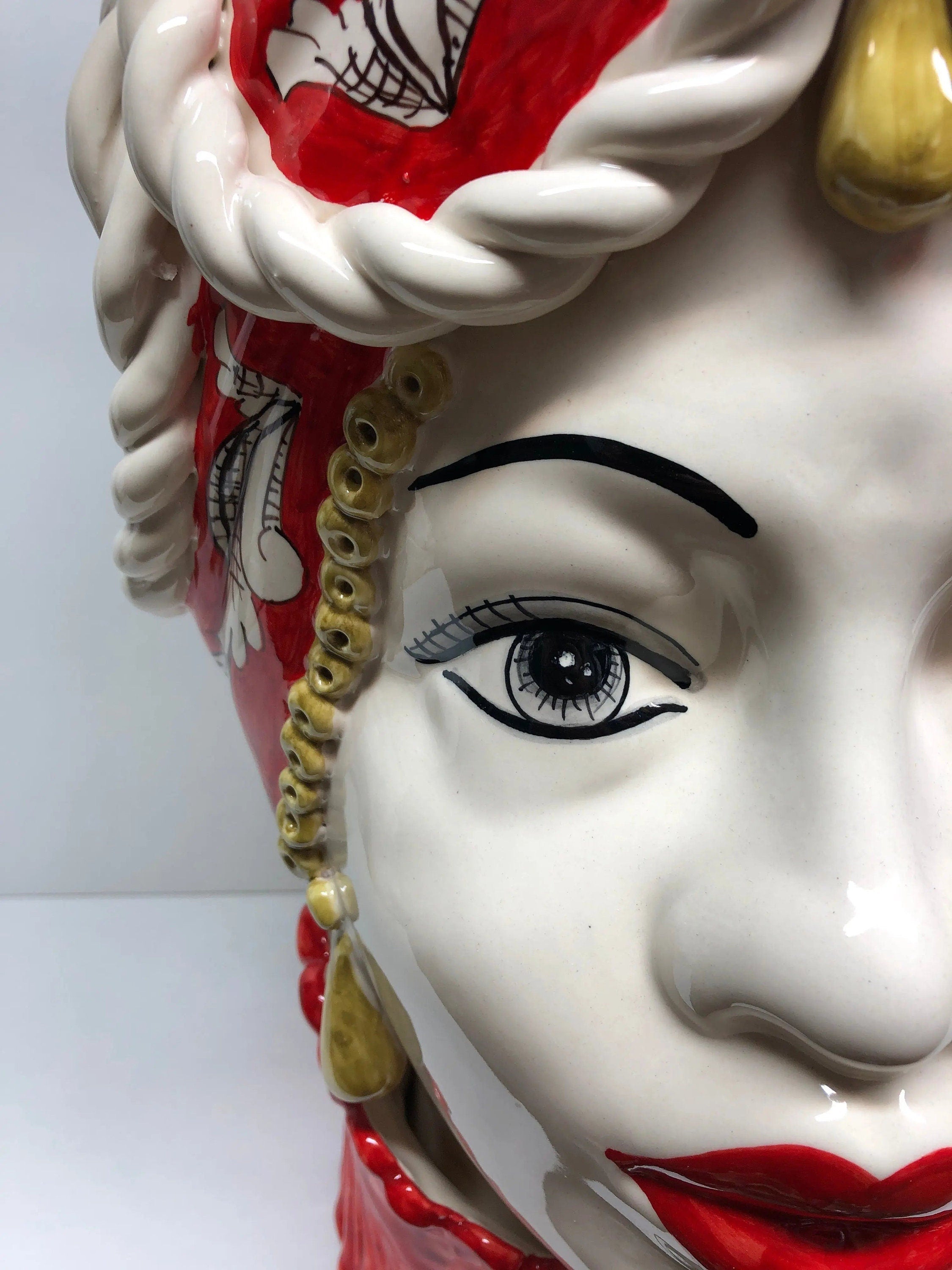 Teste di Moro Zefiro Corona Pigne Ceramica Caltagirone cm H.48 L.28 Artigianale Rosso DD CERAMICHE SICILIANE