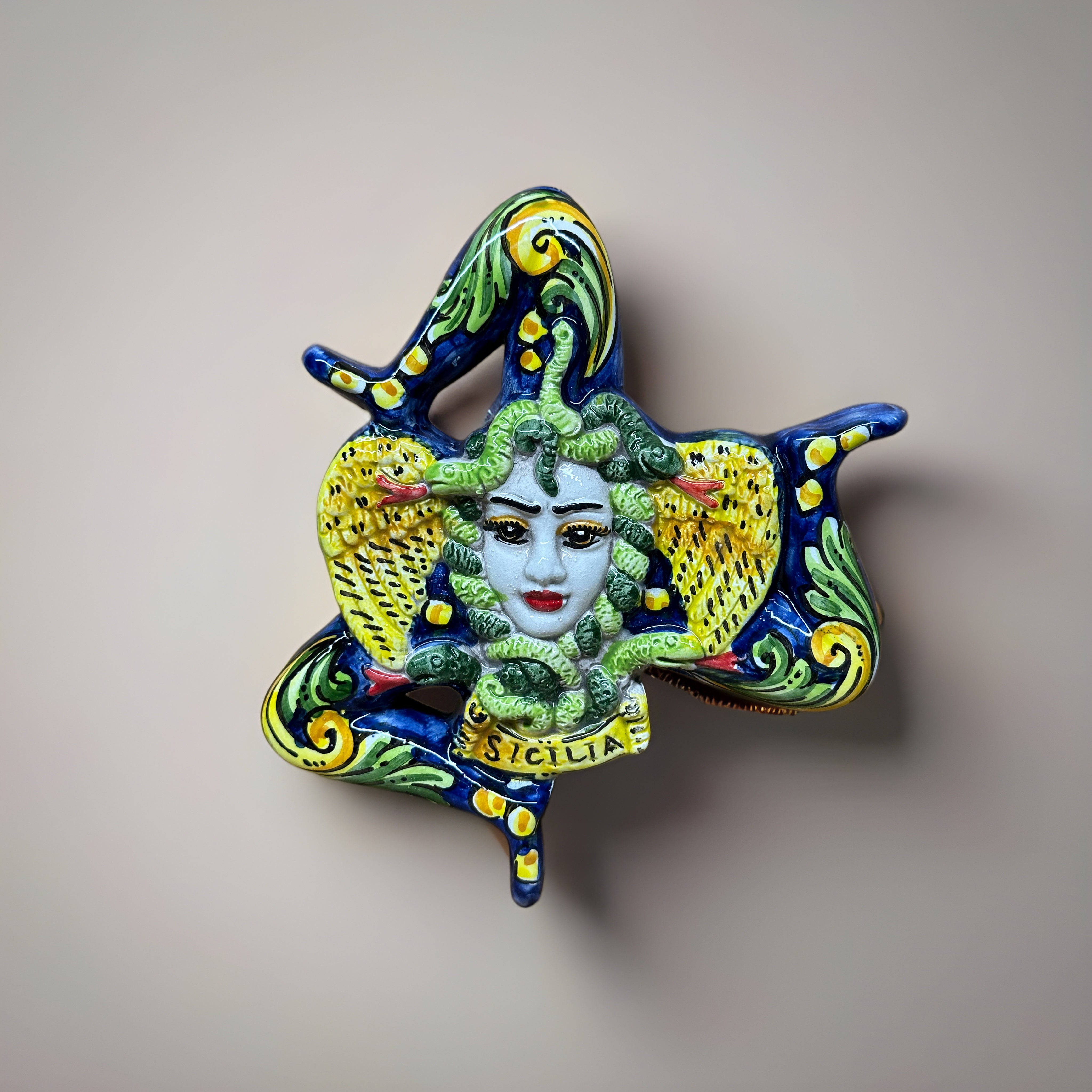 Trinacria Decorata Blu cm H.17 Ceramica Caltagirone fatto a mano - OGGETTISTICA