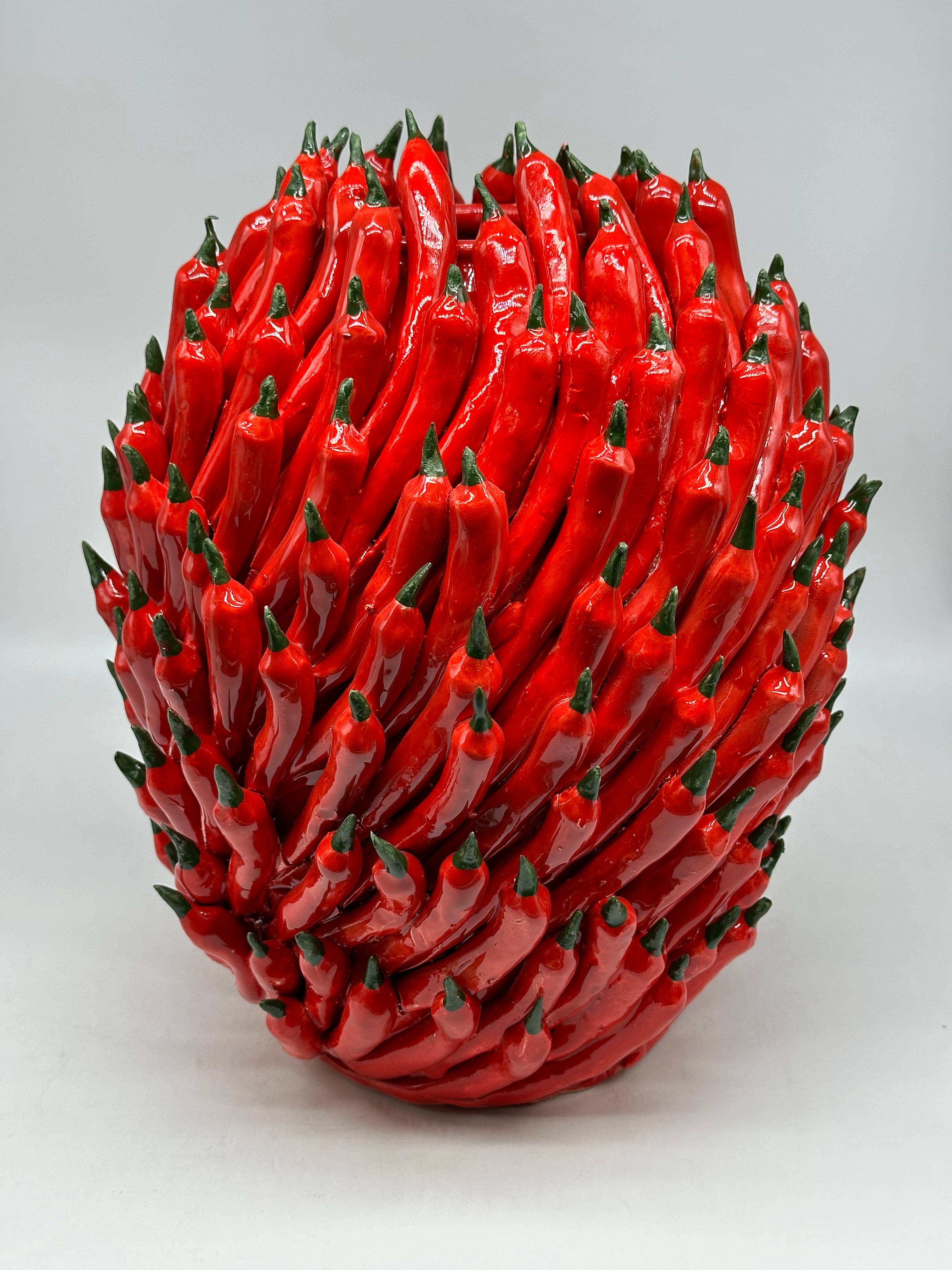 Vaso Frutta Peperoncini Rossi cm H.35 L.30 Ceramica Caltagirone fatto a mano - OGGETTISTICA