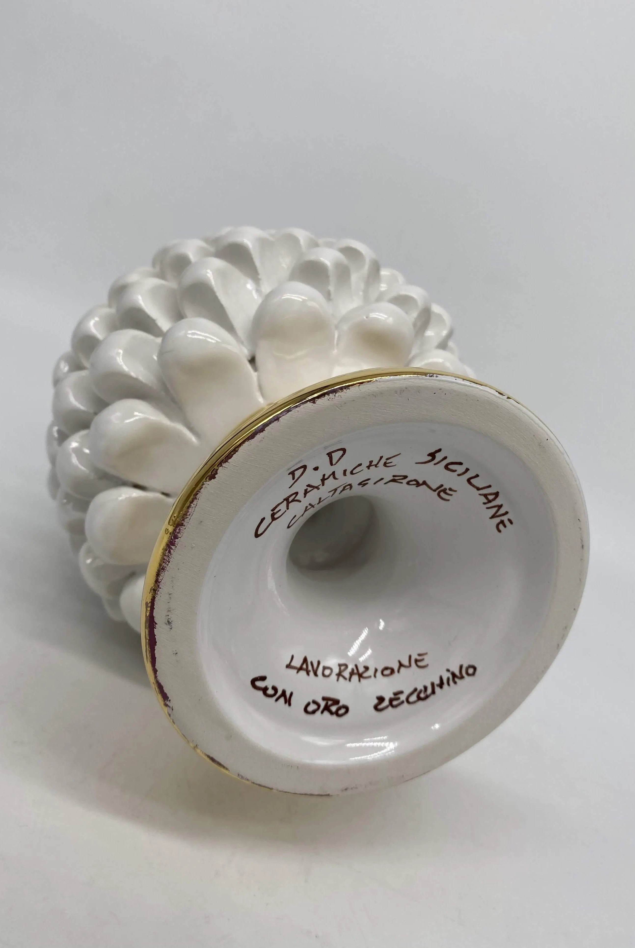 Pigna Aurum Ceramica Caltagirone cm H.20 Artigianale Bianco DD CERAMICHE SICILIANE