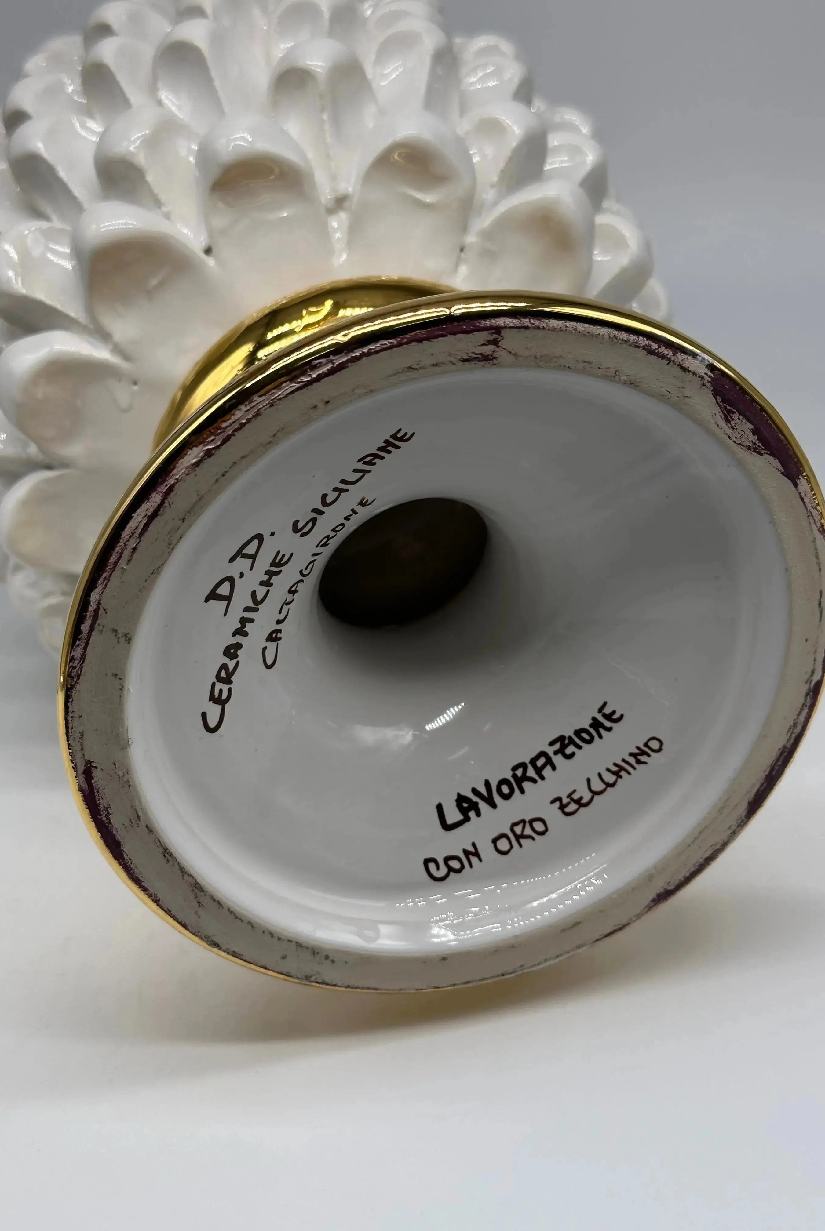 Pigna Aurum Ceramica Caltagirone cm H.30 Artigianale Bianco DD CERAMICHE SICILIANE