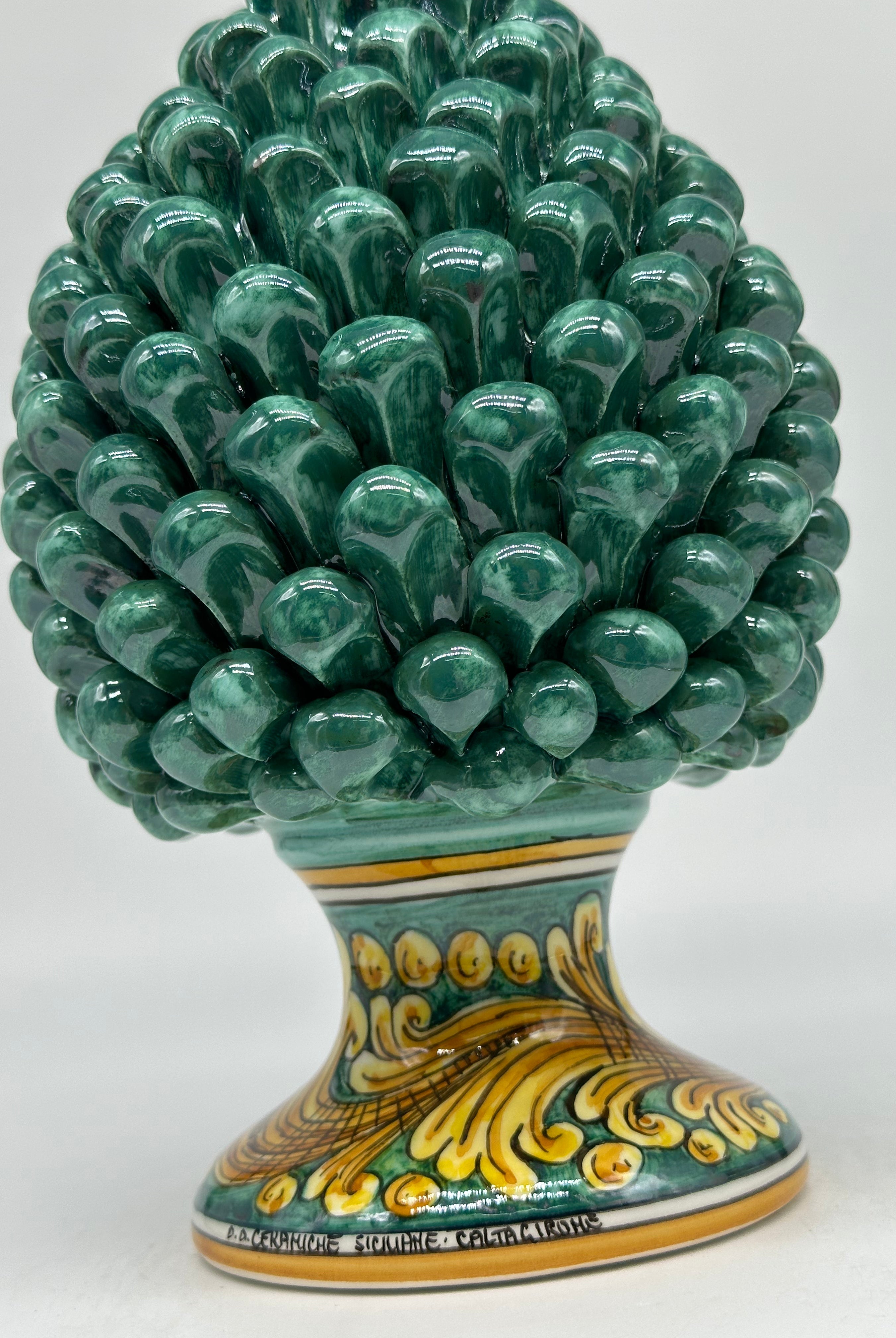 Pigna Ceramica Caltagirone cm H.25 Artigianale Verde Rame Base Decorata DD CERAMICHE SICILIANE