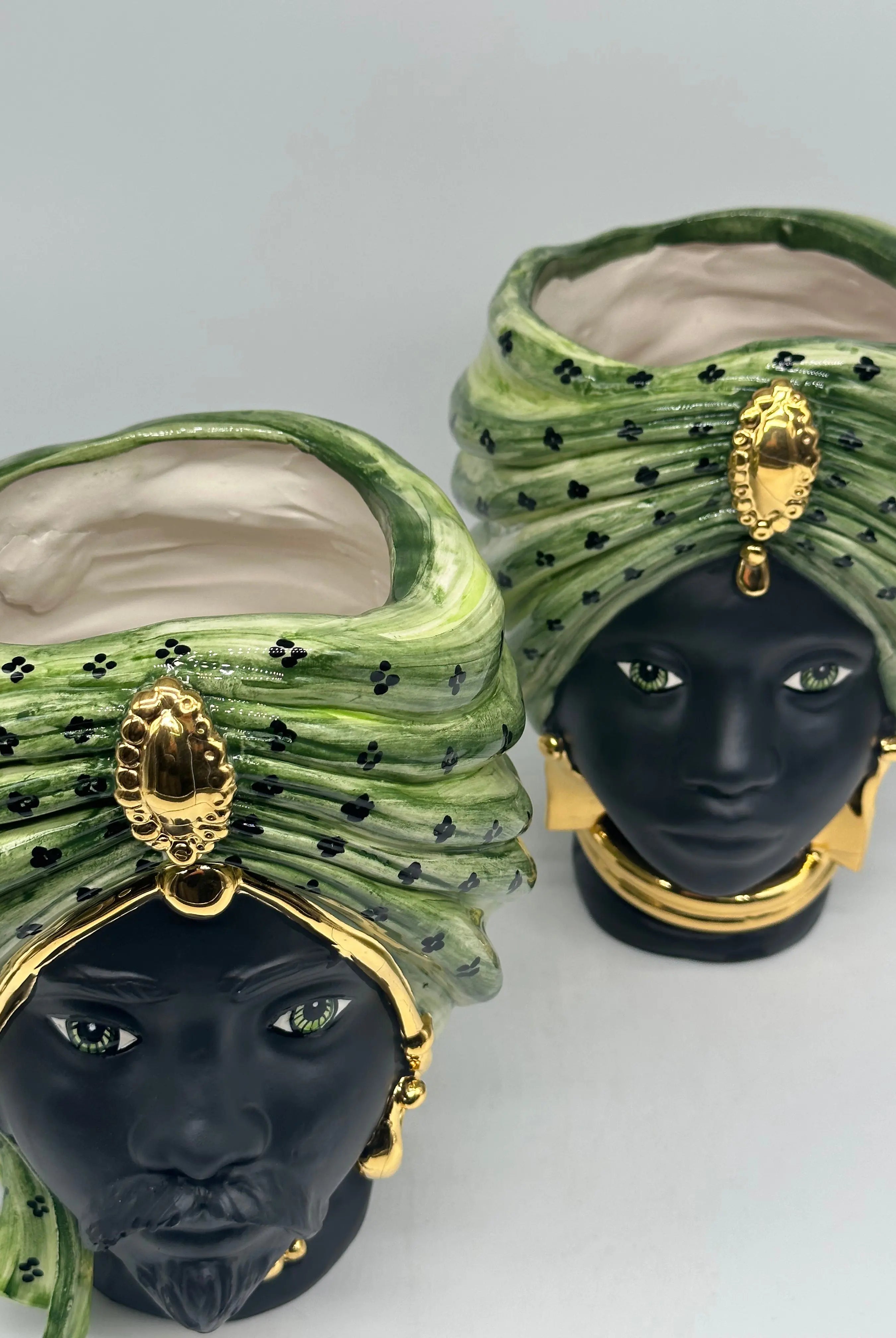 Teste di Moro Atena Ceramica Caltagirone cm H.24 L.18 Artigianale Verde Pois Nero Oro DD CERAMICHE SICILIANE
