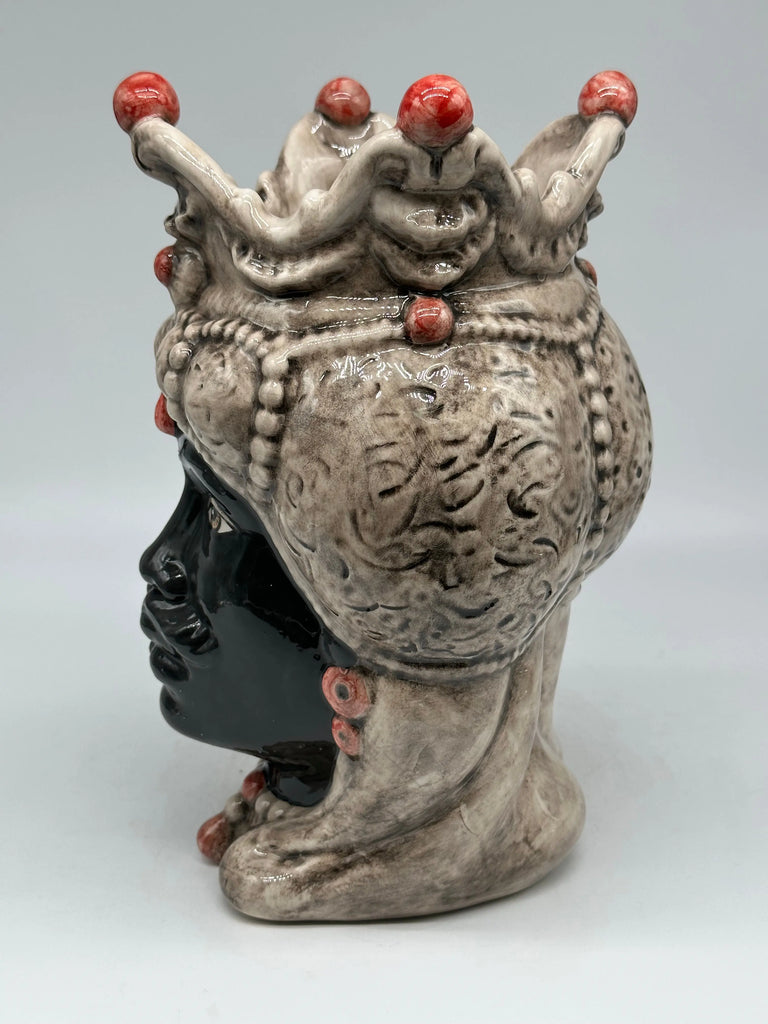 Teste di Moro Emiro Ceramica Caltagirone cm H.30 L.18 Artigianale Écru Sfere Rosso Tenue DD CERAMICHE SICILIANE