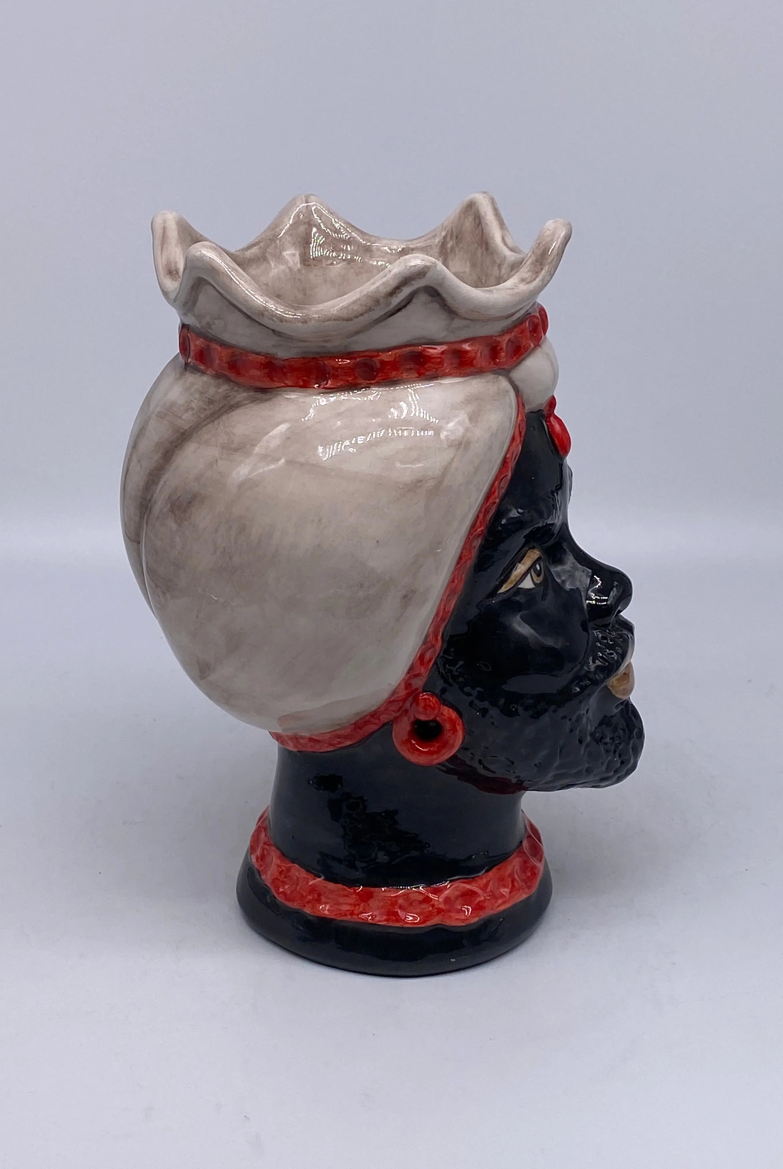 Teste di Moro Luis Ceramica Caltagirone cm H.22 L.15 Artigianale Turbante Liscio Écru Rosso DD CERAMICHE SICILIANE