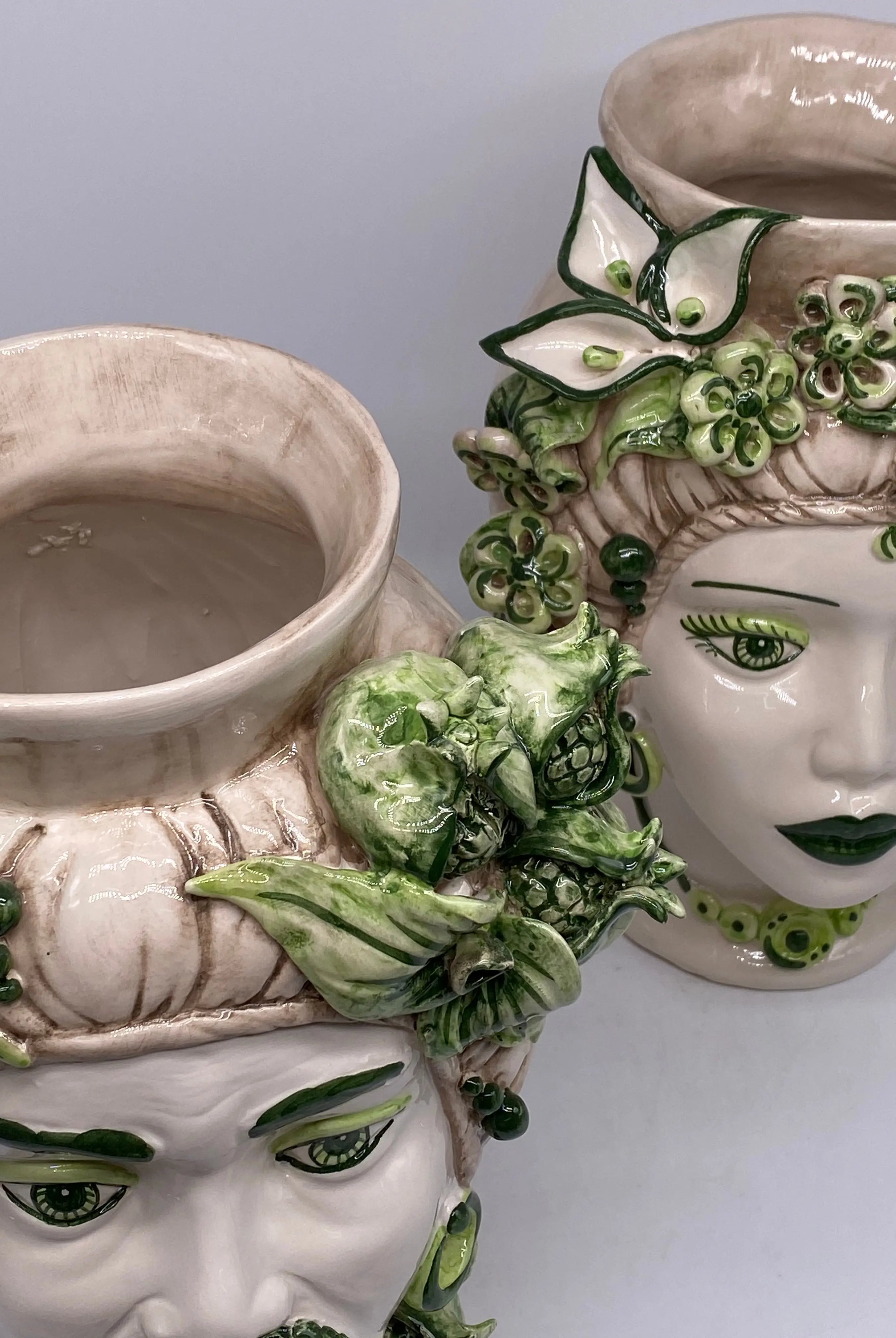 Teste di Moro Mediterraneo Ceramica Caltagirone cm H.29 L.22 Artigianale Bicolore Verde DD CERAMICHE SICILIANE