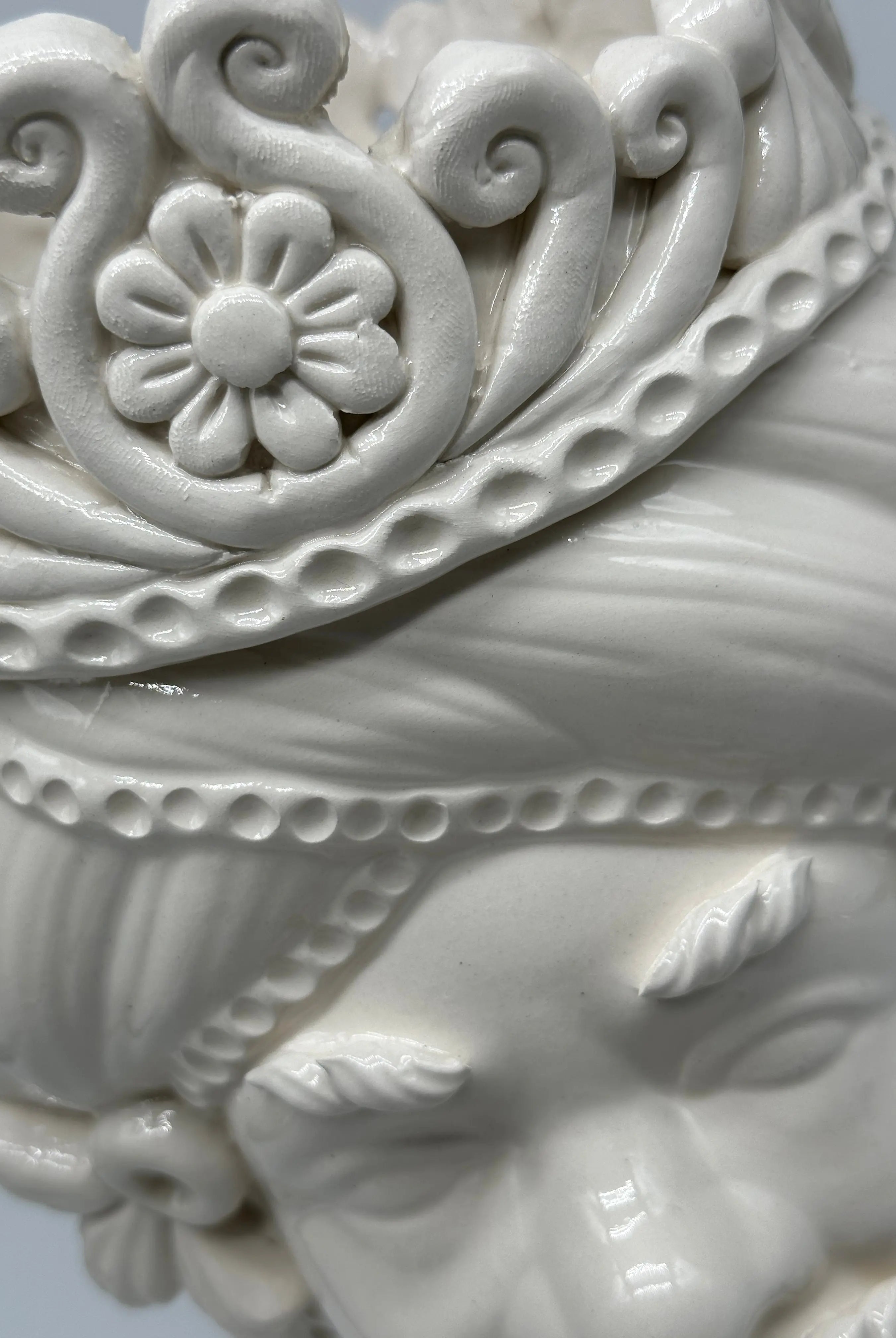 Teste di Moro Moresca Ceramica Caltagirone cm H.28 L.19 Artigianale Monocolore Bianco DD CERAMICHE SICILIANE