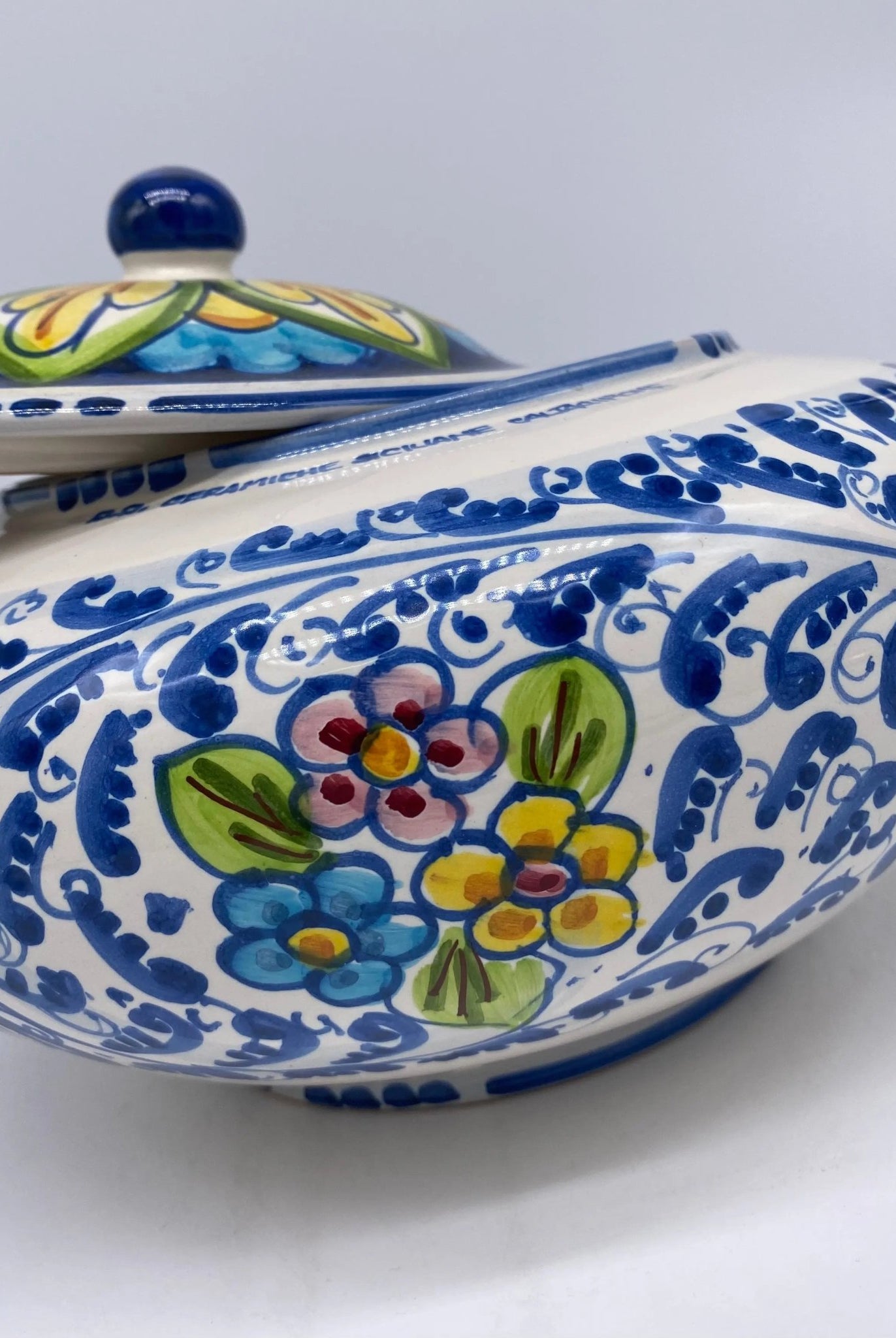 Biscottiera Decorata ‘600 Fiori Ceramica Caltagirone cm H.18 L.24 Artigianale - DD CERAMICHE SICILIANE
