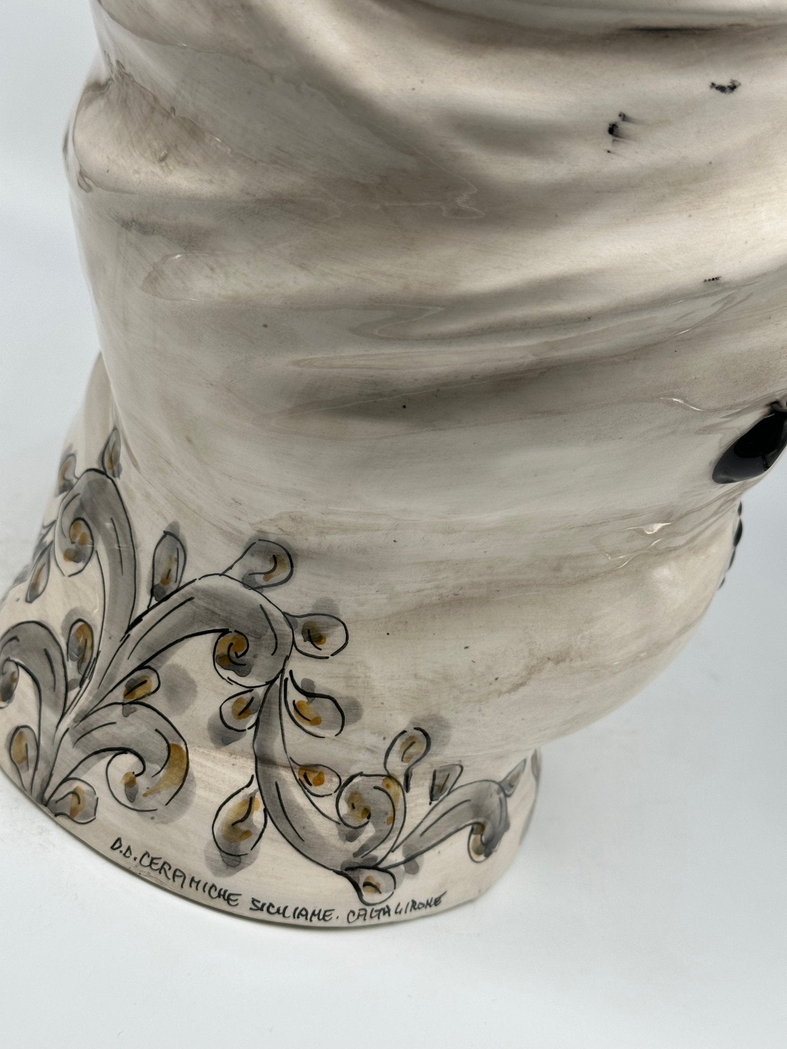 FINE SERIE - Teste di Moro Saturno Ceramica Caltagirone cm H.37 L.22 Artigianale Barocco Ocra Nero - DD CERAMICHE SICILIANE