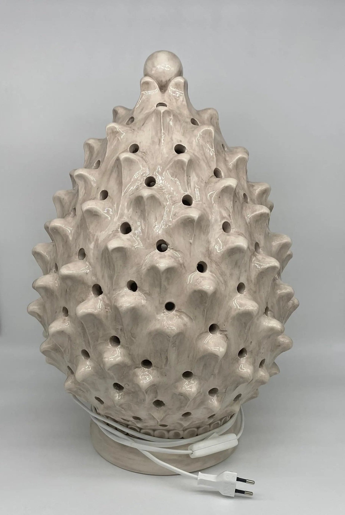 Lampada Pigna traforata Ceramica Caltagirone cm H.47 L.30 Artigianale Ghiaccio - DD CERAMICHE SICILIANE
