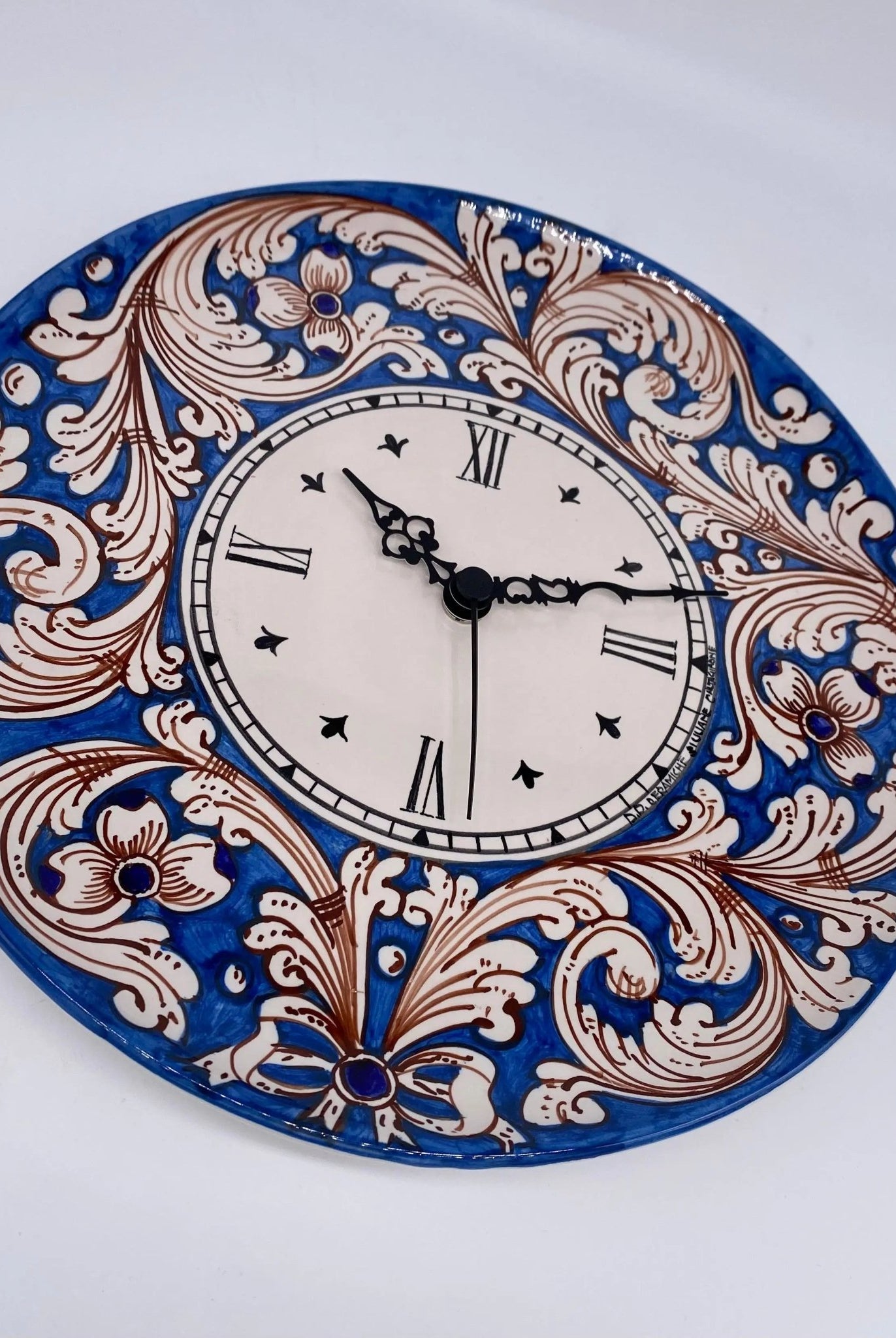 Orologio da Parete Ceramica Caltagirone Rotondo dipinto a mano cm D.30 Decoro n.5 - DD CERAMICHE SICILIANE