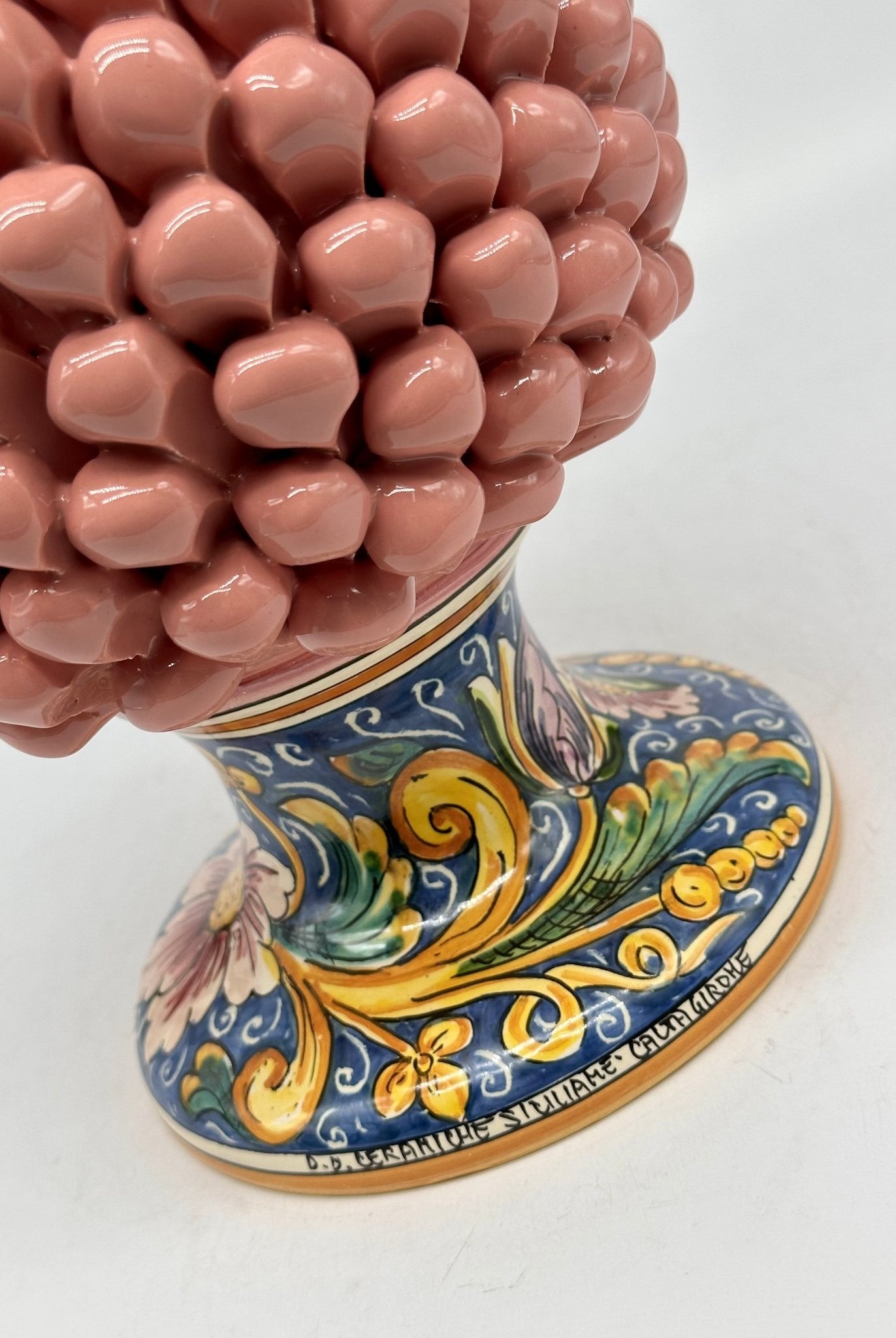 Pigna Ceramica Caltagirone cm H.30 Artigianale Rosa Cipria Base Decorata - DD CERAMICHE SICILIANE