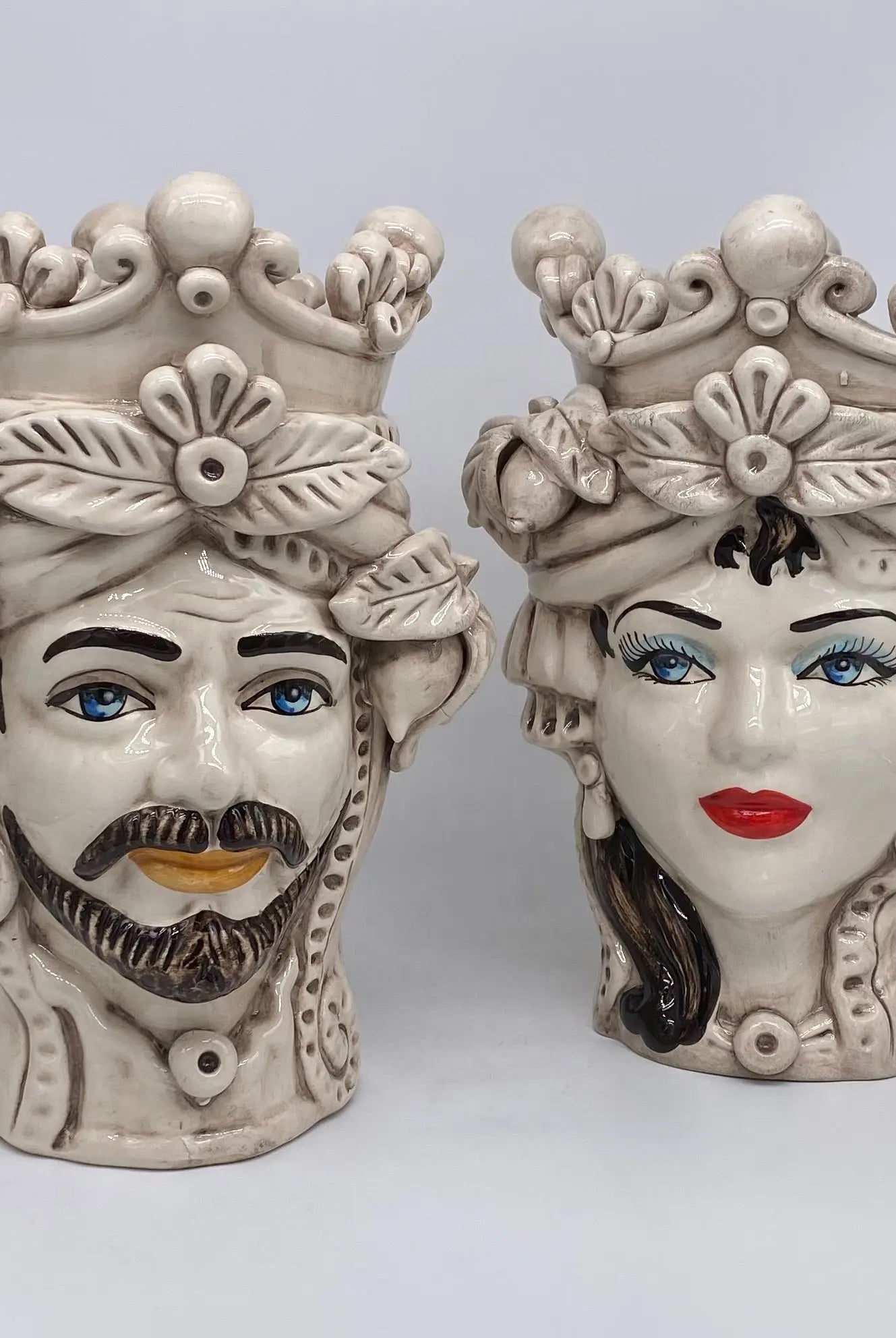 Teste di Moro Classica Corona Sfere Écru Ceramica di Caltagirone cm H.28 L.20 Artigianale - DD CERAMICHE SICILIANE