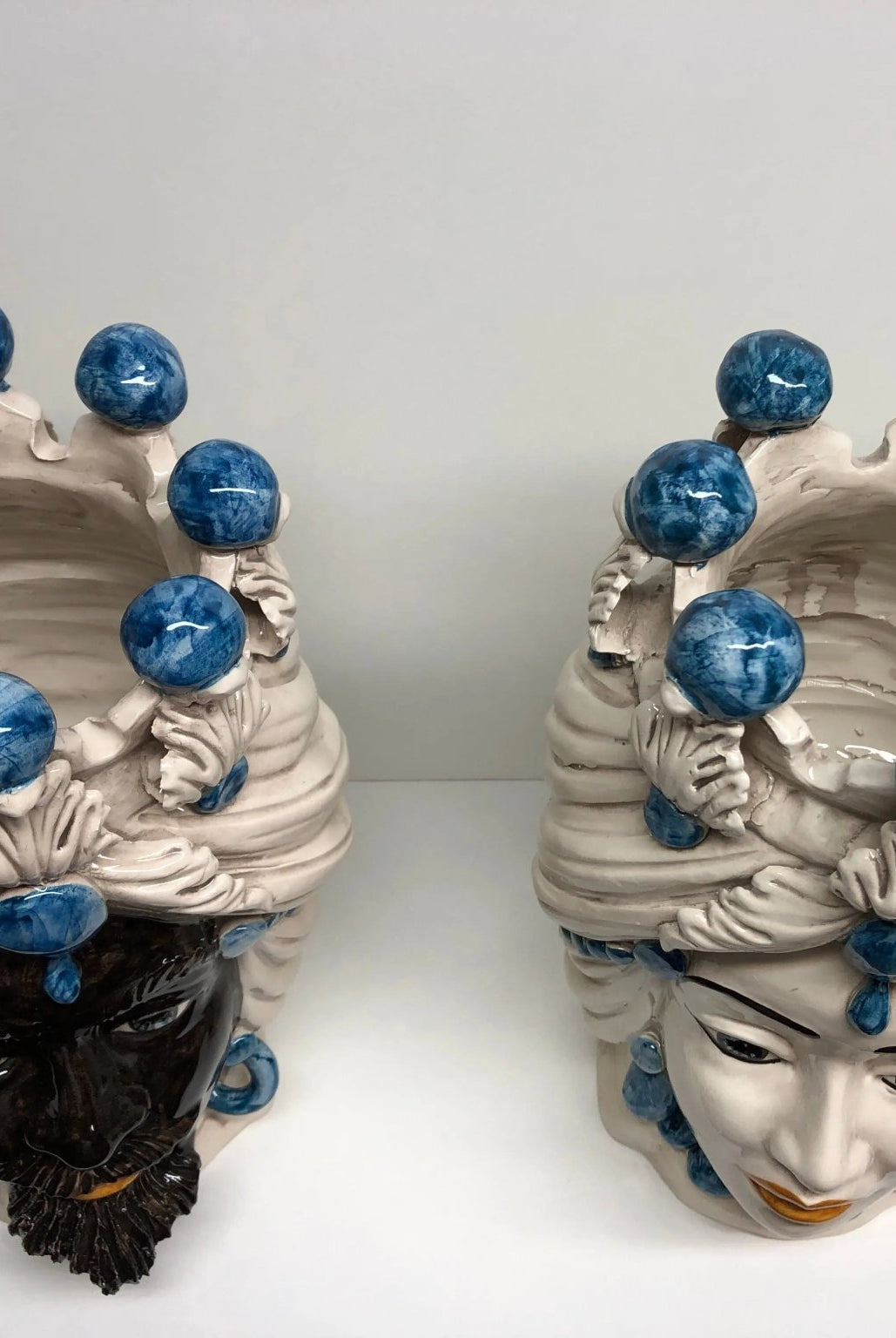 Teste di Moro Corona Ceramica Caltagirone cm H.30 L.20 Artigianale Sfere Blu - DD CERAMICHE SICILIANE