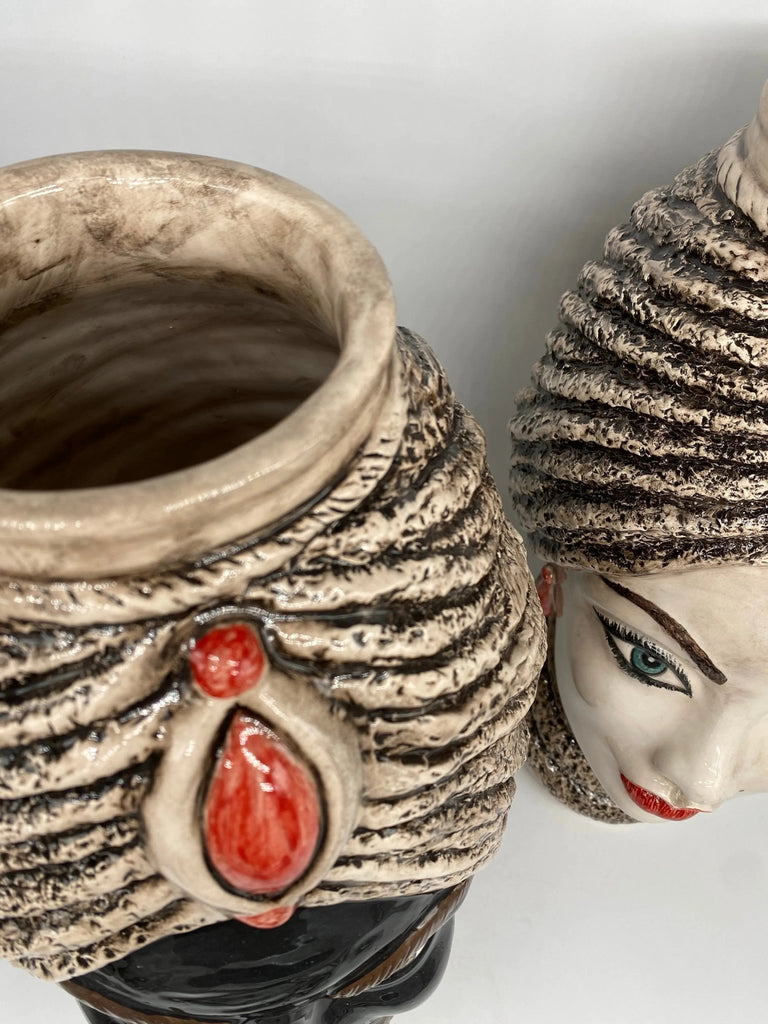 Teste di Moro Demetra Ceramica Caltagirone cm H.40 L.22 Artigianale Écru Rosso - DD CERAMICHE SICILIANE