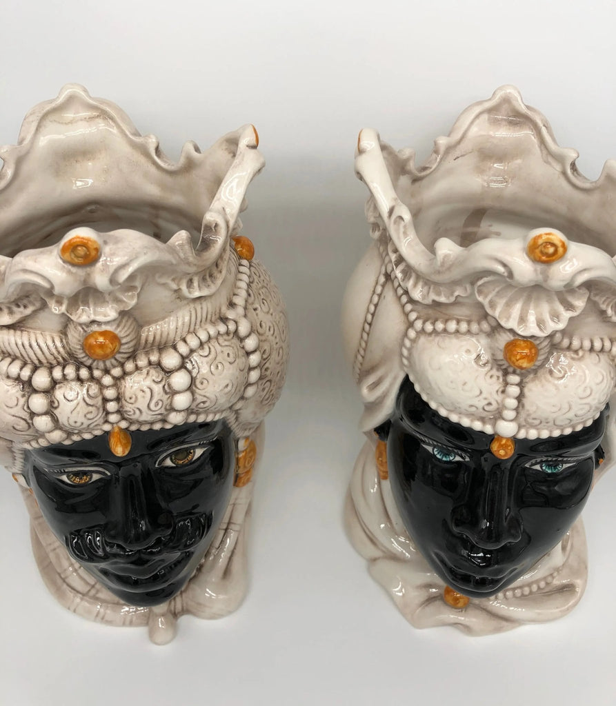 Teste di Moro Emiro Ceramica Caltagirone cm H.30 L.18 Artigianale Écru Sfere Arancio - DD CERAMICHE SICILIANE