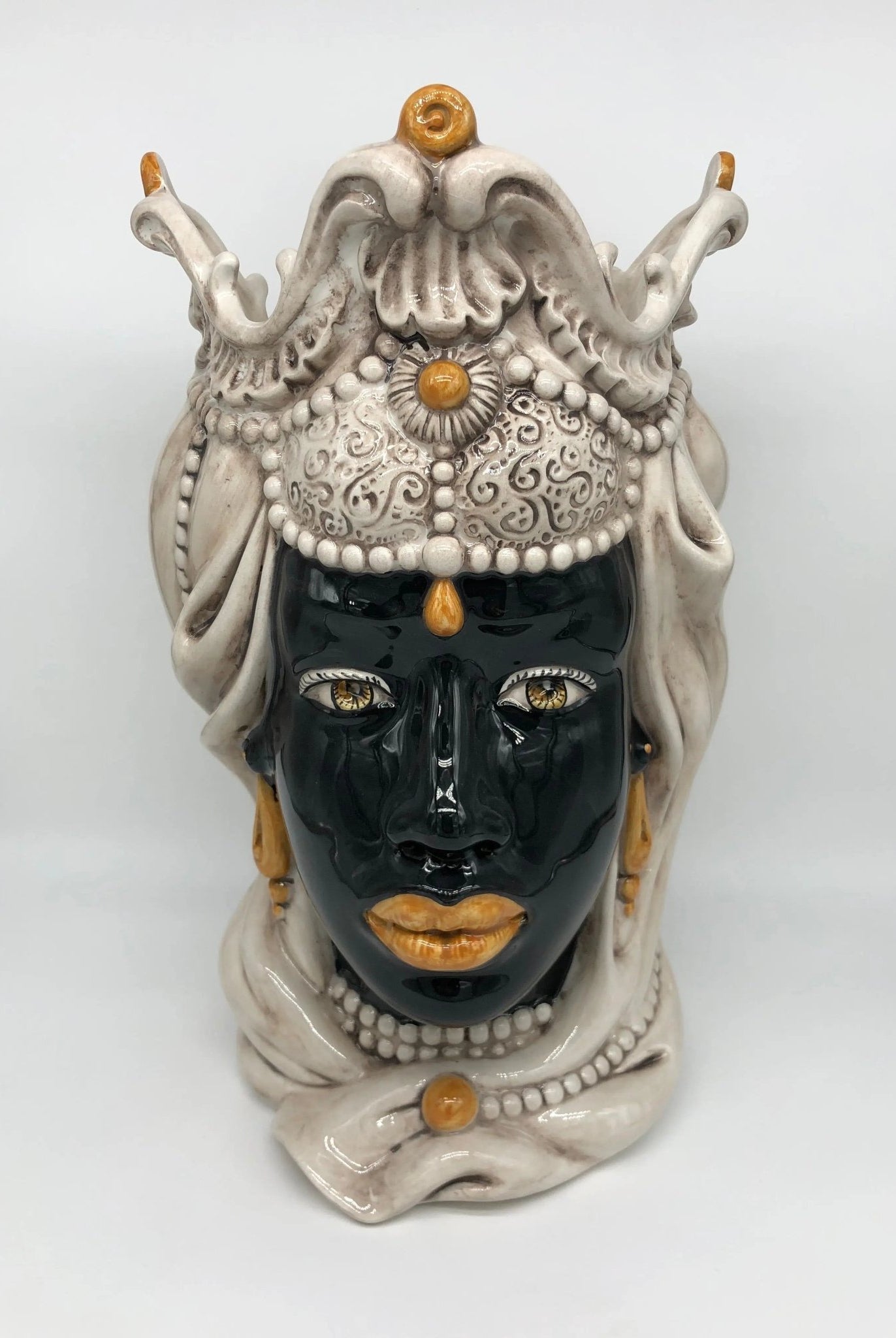 Teste di Moro Emiro Ceramica Caltagirone cm H.38 L.23 Artigianale Écru Sfere Arancio - DD CERAMICHE SICILIANE
