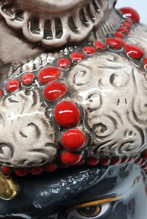 Teste di Moro Emiro Ceramica Caltagirone cm H.45 L.29 Artigianale Écru Oro Sfere Rosso - DD CERAMICHE SICILIANE