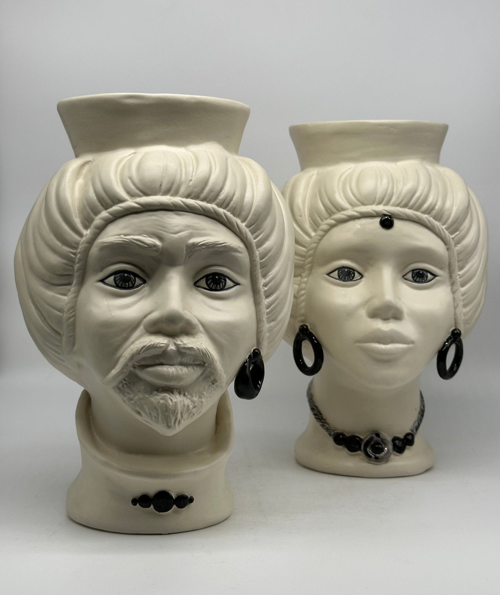 Teste di Moro Mediterraneo Ceramica Caltagirone cm H.29 L.22 Artigianale Bianco Opaco - DD CERAMICHE SICILIANE