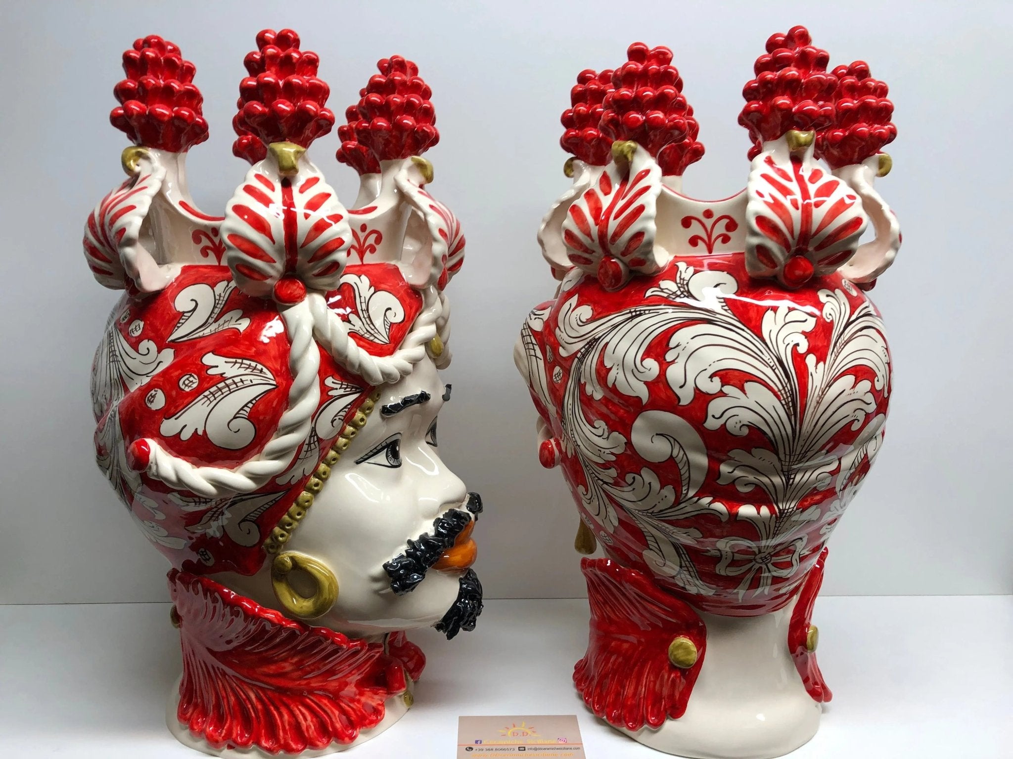 Teste di Moro Zefiro Corona Pigne Ceramica Caltagirone cm H.48 L.28 Artigianale Rosso - DD CERAMICHE SICILIANE